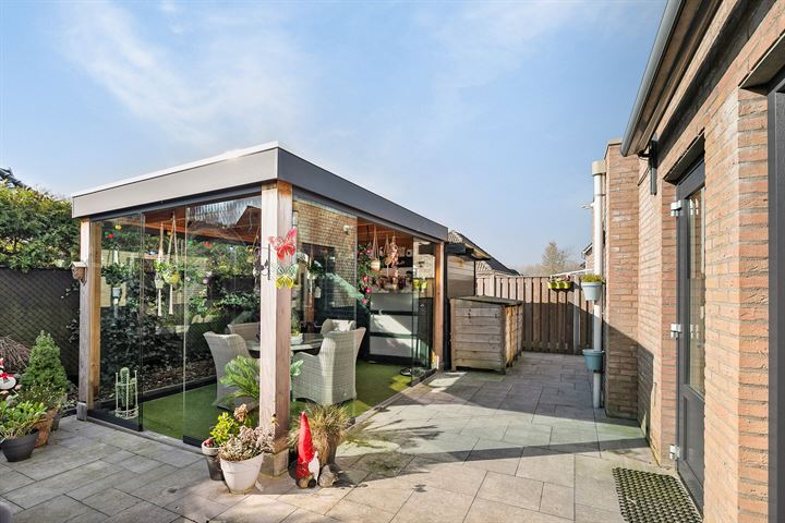 View photo 36 of Livingstonestraat 38