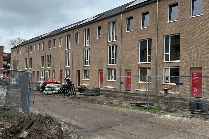 Bekijk foto 2 van Nova Zemblastraat 15