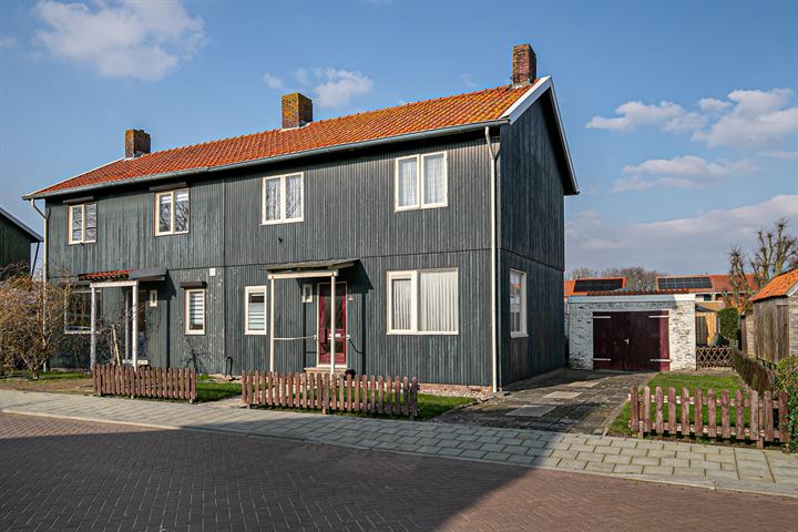 Bekijk foto 2 van Graaf Bernadottestraat 1