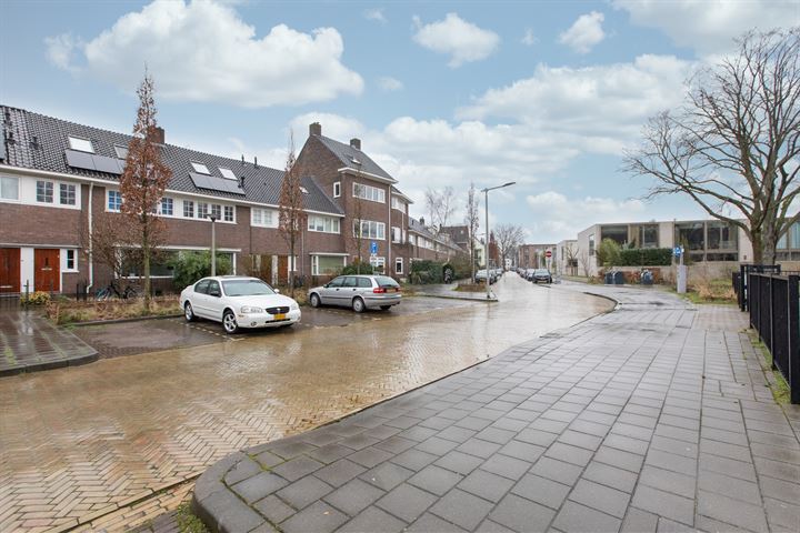 Bekijk foto 28 van C.A. Thiemestraat 53