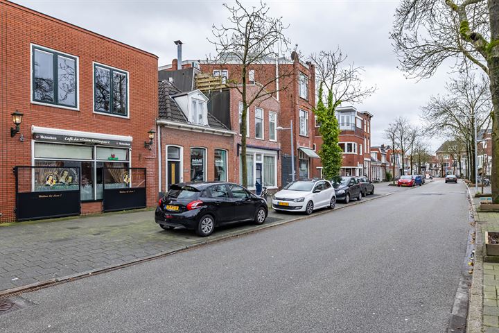 Bekijk foto 22 van Martenstraat 11