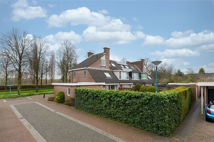 View photo 2 of Rijk Takkenlaan 58