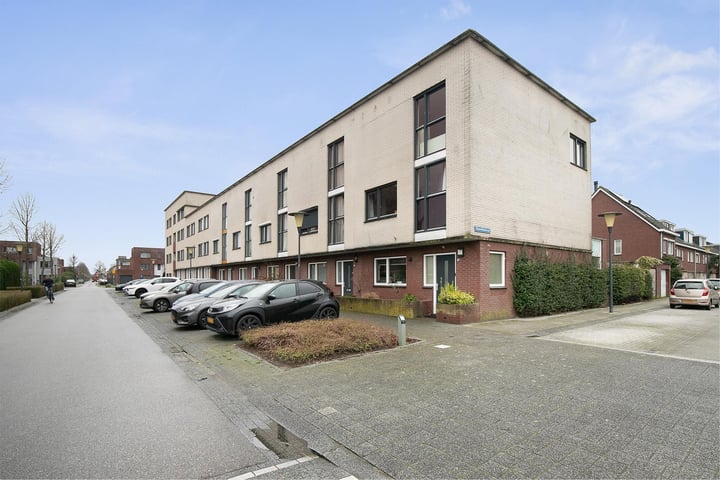 Bekijk foto 3 van Loosduinenstraat 67