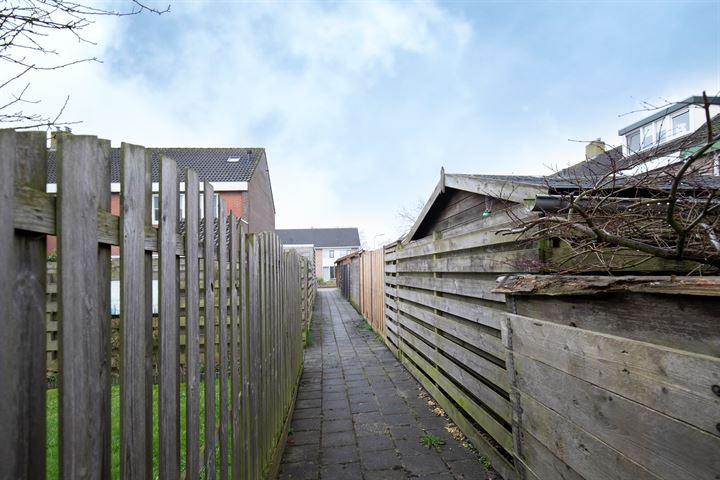 View photo 25 of Frederik van Blankenheimstraat 3