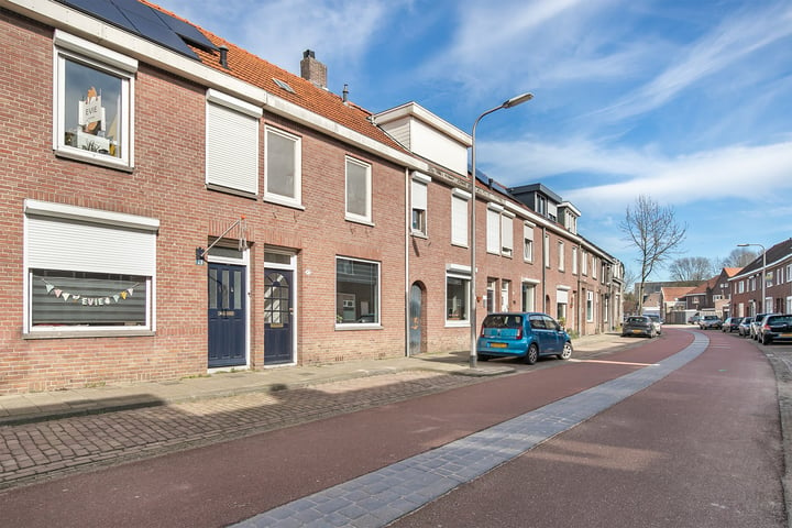 Bekijk foto 2 van Tongerlose Hoefstraat 47