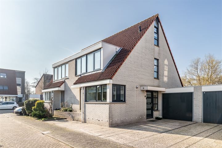 Bekijk foto 1 van Ebbekruidstraat 4