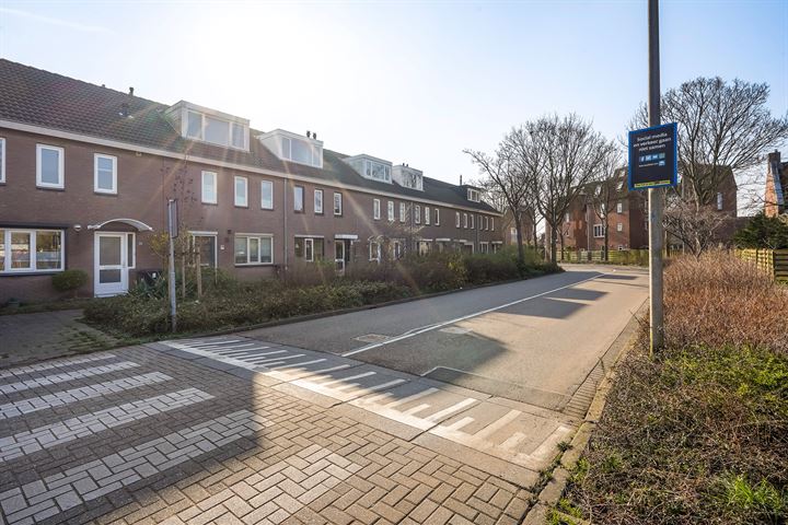 Bekijk foto 32 van Kadelaan 69