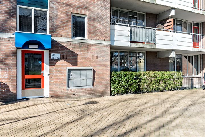 Bekijk foto 22 van Koninginnestraat 36