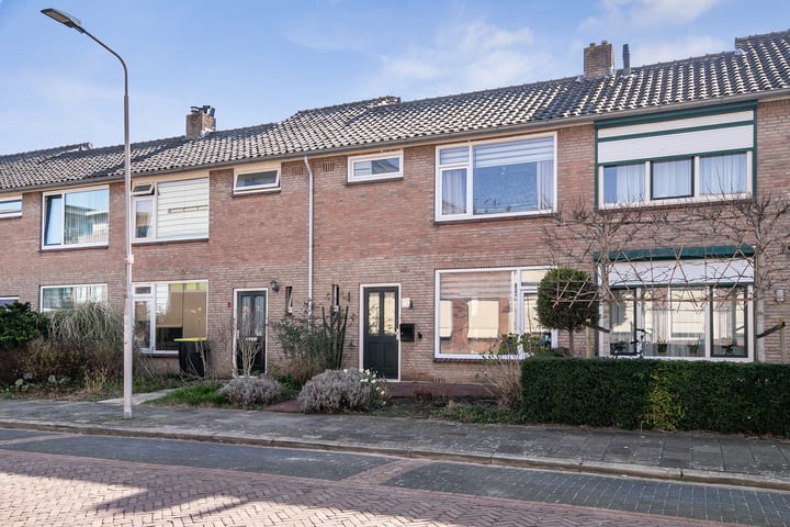 Bekijk foto 3 van Margrietstraat 7