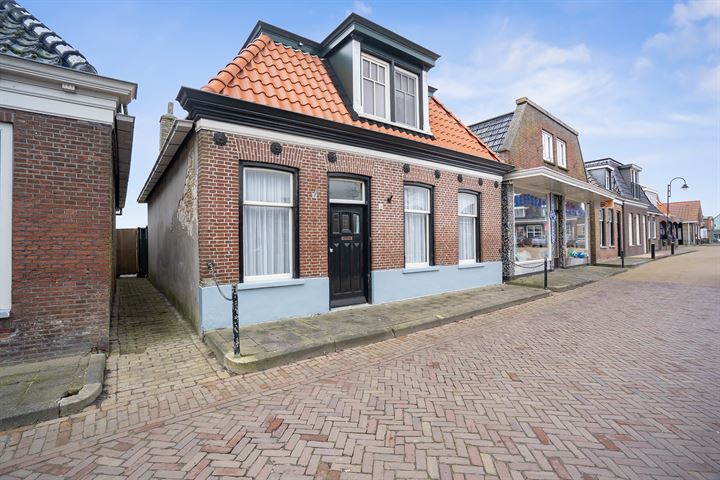 View photo 6 of Voorstraat 24