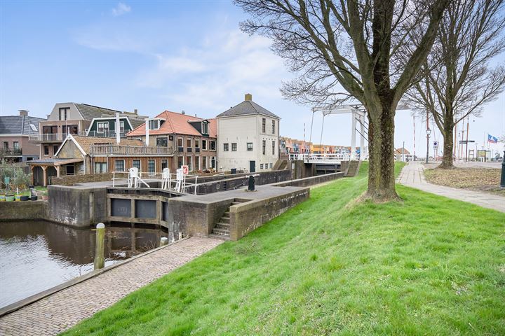 View photo 79 of Voorstraat 24