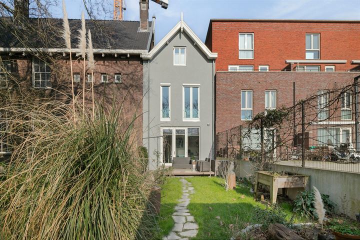 Bekijk foto 31 van Oranjeboomstraat 111