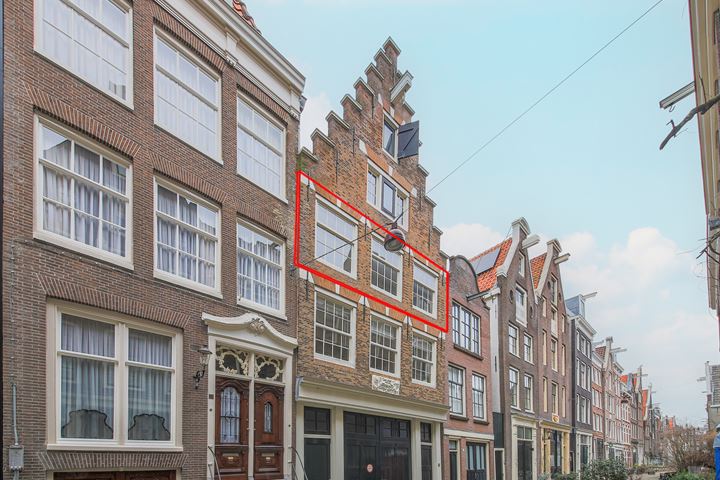 View photo 1 of Langestraat 64-2