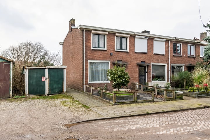 View photo 33 of Lijsterstraat 16