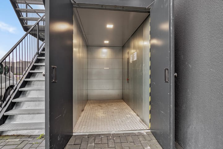 Foto 6 van Transistorstraat 48