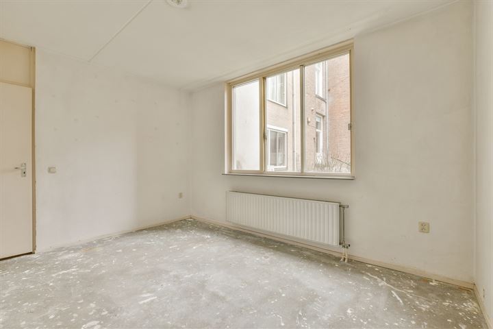 Bekijk foto 10 van Linnaeusstraat 35-A