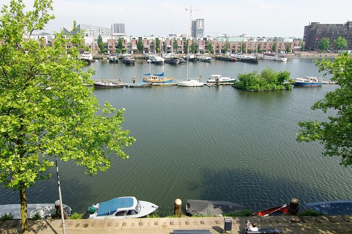 Bekijk foto 33 van Zeeburgerkade 452