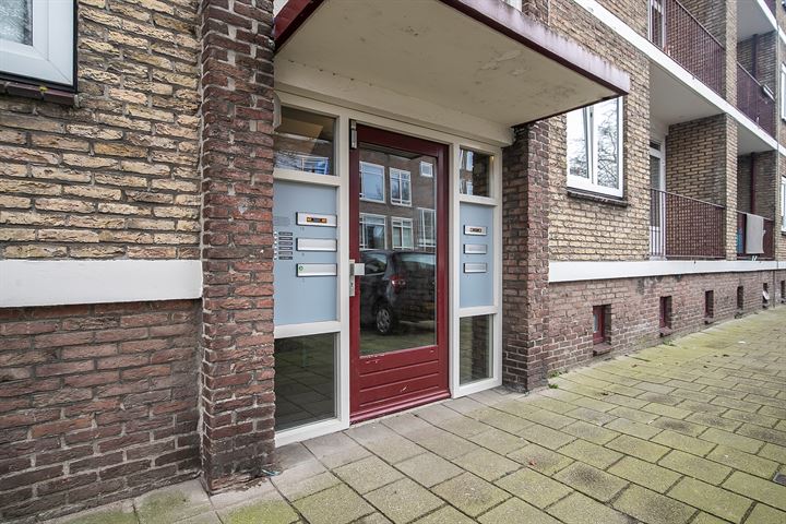 Bekijk foto 2 van Vermeerstraat 10