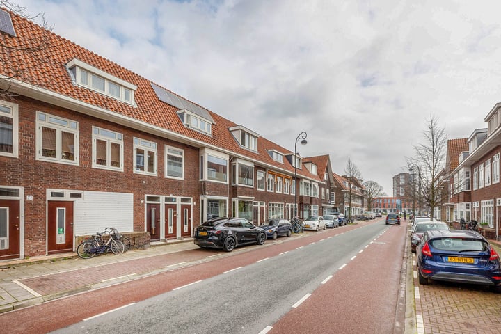 View photo 23 of Teding van Berkhoutstraat 77