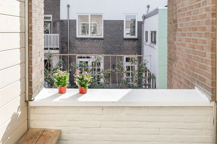 View photo 12 of Van der Venstraat 19