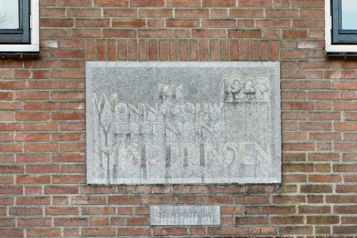 View photo 25 of Van der Venstraat 19