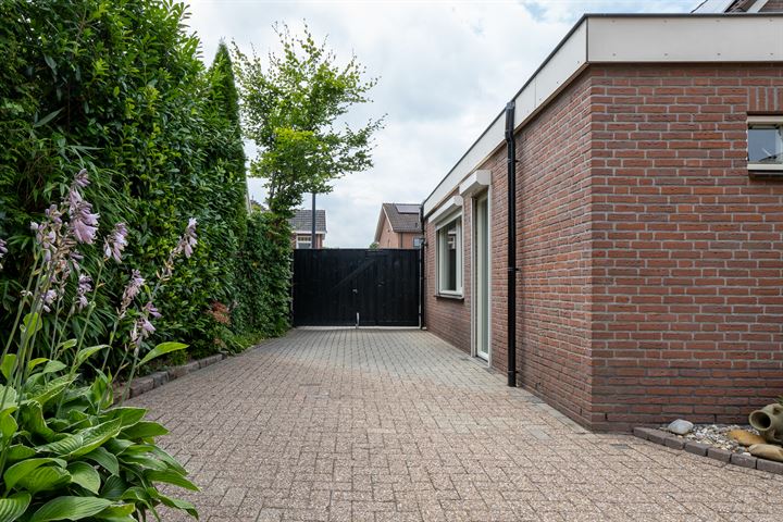 Bekijk foto 43 van Grotestraat 48