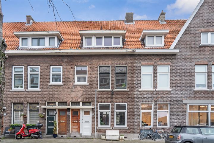 Bekijk foto 2 van Robijnstraat 48-B