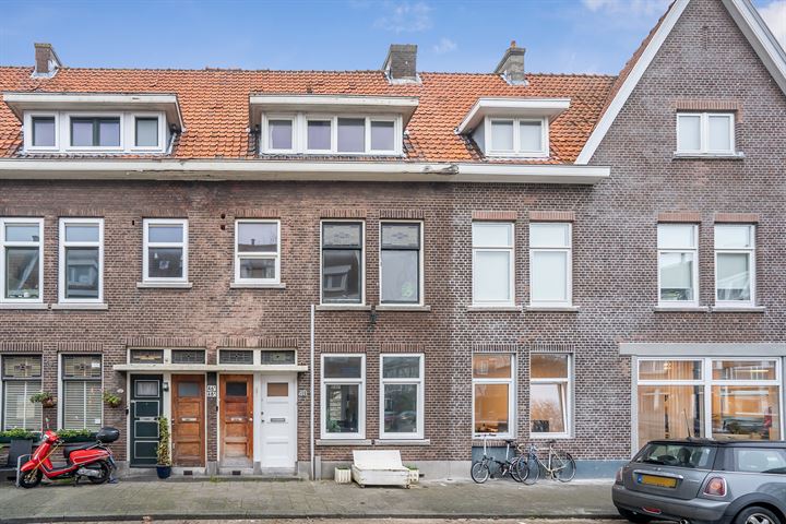 Bekijk foto 1 van Robijnstraat 48-B