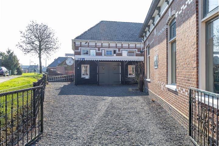 Bekijk foto 47 van Schoolstraat 2