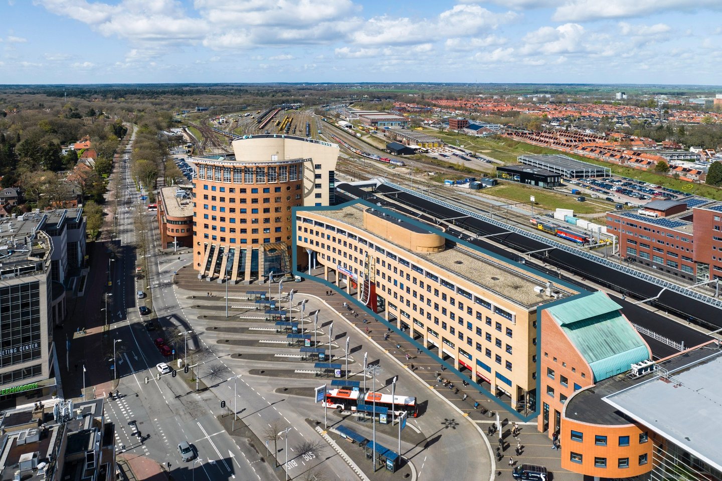 View photo 1 of Stationsplein 69-89