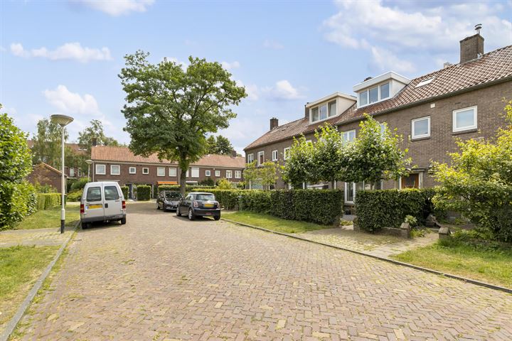 View photo 47 of Zoutmanweg 28