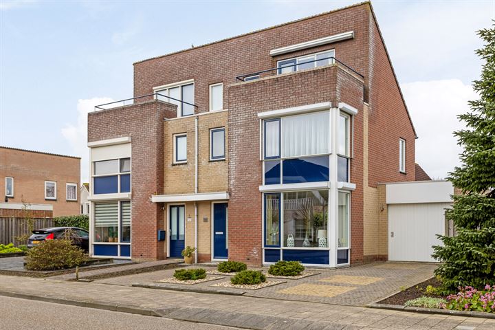 Bekijk foto 1 van Beethovenlaan 103