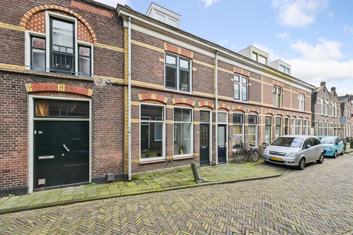 Bekijk foto 1 van Stuartstraat 64