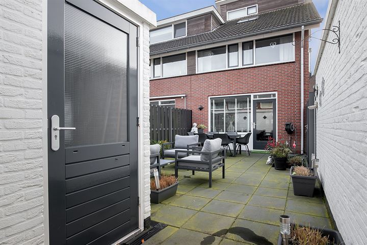 Bekijk foto 44 van Vicky Baumstraat 21