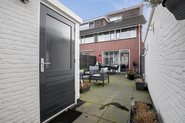 Bekijk foto 43 van Vicky Baumstraat 21