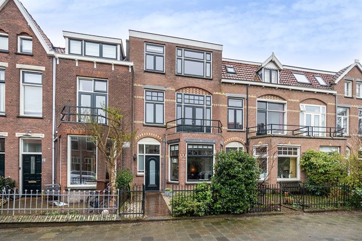 View photo 1 of Gerard Doustraat 35