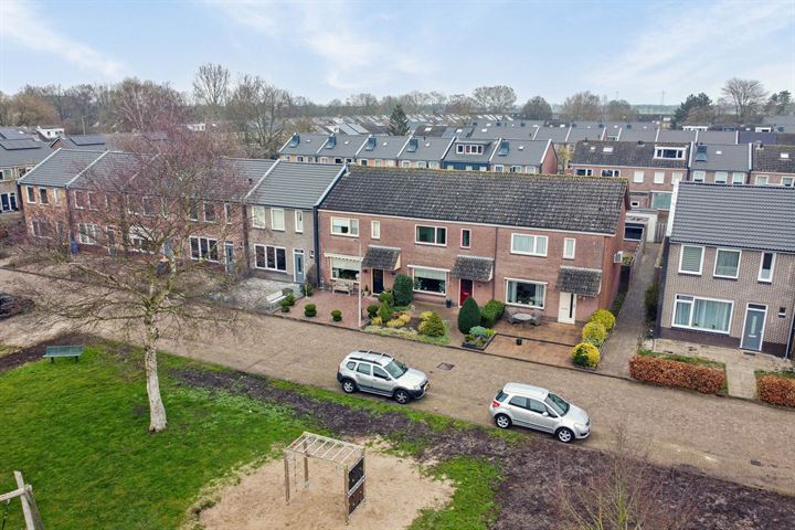 Bekijk foto 4 van Wycher van Russellstraat 53