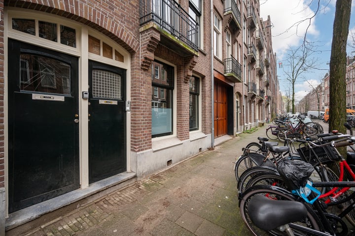 View photo 16 of Van Ostadestraat 27-H