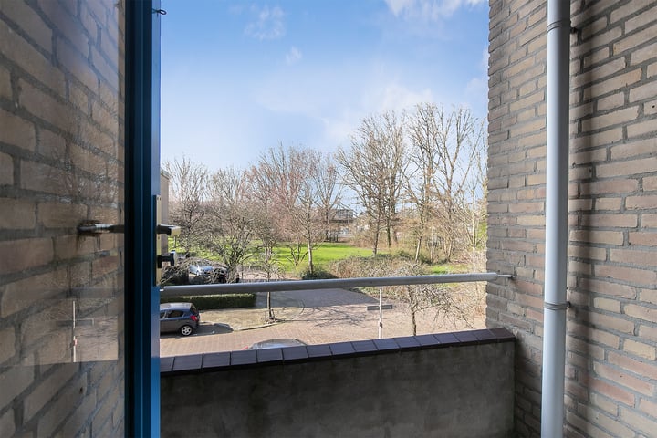 Bekijk foto 22 van Van der Haertstraat 66