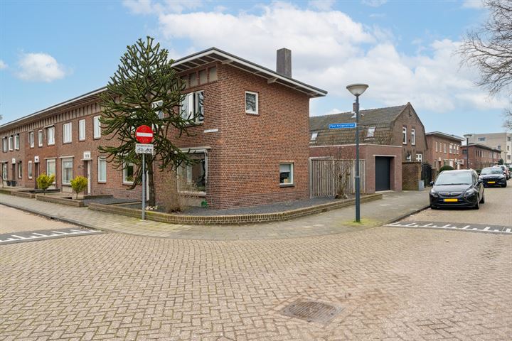 Bekijk foto 1 van Paul Krügerstraat 21