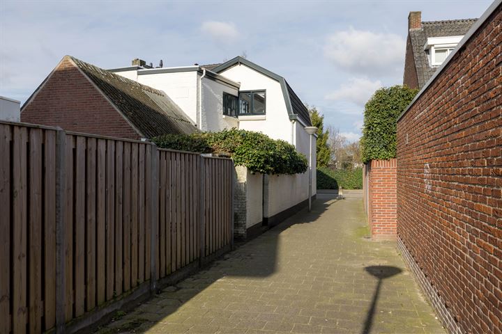 Bekijk foto 40 van Laagstraat 317