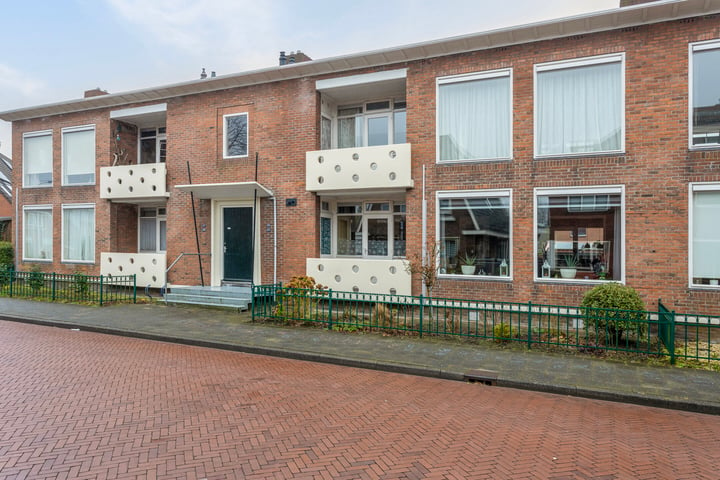 Bekijk foto 1 van Pelikaanstraat 203