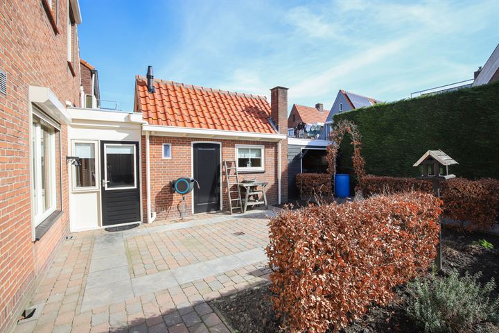 View photo 30 of Irenestraat 9