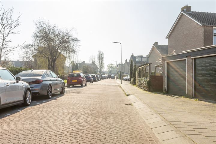 Bekijk foto 47 van Meester Lallemanstraat 10