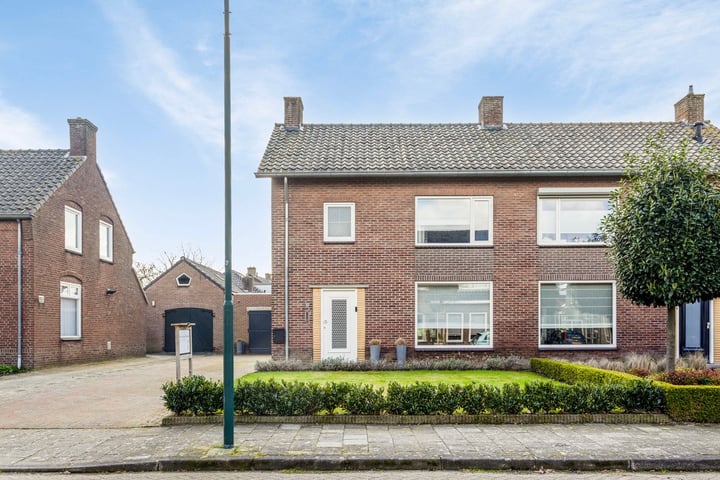 Bekijk foto 17 van Meidoornstraat 24