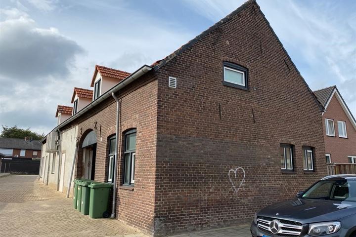 View photo of Dorpsstraat 88