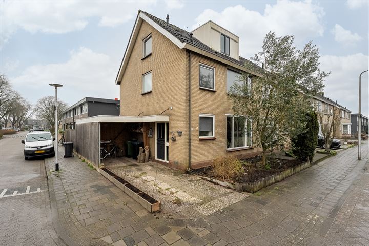 Bekijk foto 1 van Beyerinckstraat 43