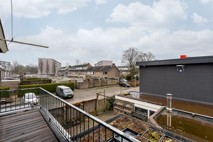 View photo 32 of Beyerinckstraat 43