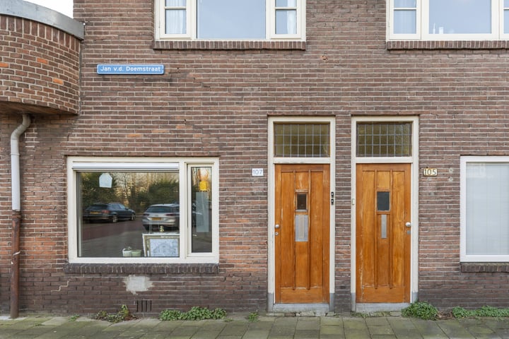 Bekijk foto 2 van Jan van den Doemstraat 107