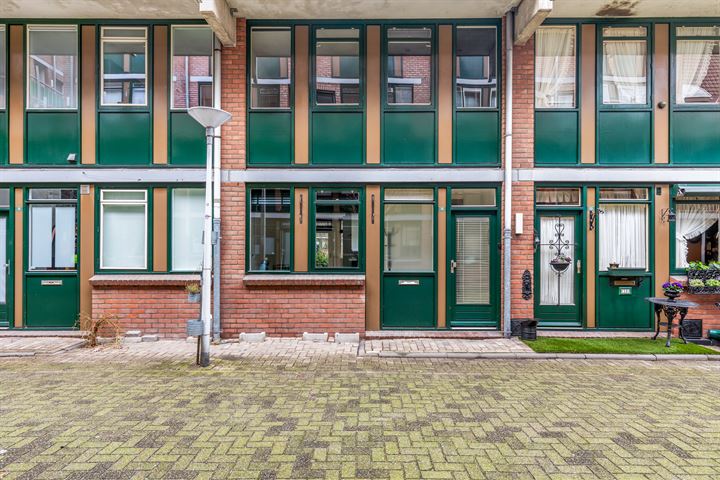 Bekijk foto 32 van Graaf Balderikstraat 11